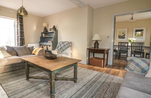 Crantock House | Guest Rated 10/10 at Crantock Lodge - Pet & Child Friendly