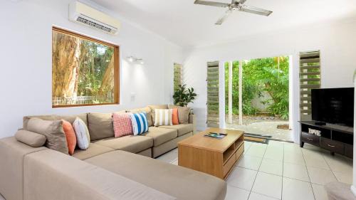 Port Douglas House | Family-Friendly Craven Cottage - Relax at Full Moon Terraces