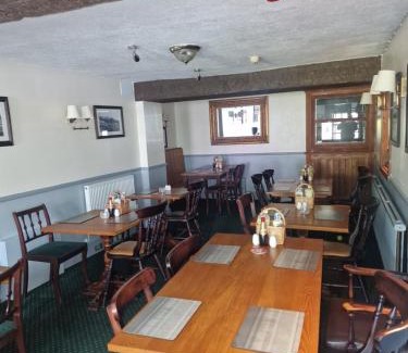 Ingleton Hotel | Discover Craven Heifer: Pet-Friendly and Family Welcoming