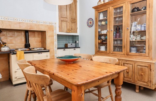Skipton Cottage | Experience Craven House: Pet-Friendly with Family Amenities