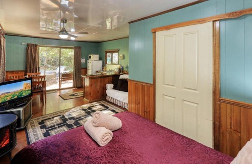 Crayfish Creek Resort | Relax at Crayfish Creek Van & Cabin Park with Ocean Views