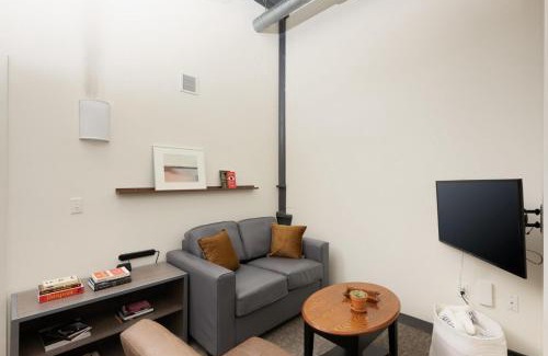 Westown Apartment | Discover Flexhome Fiserv: Family-Friendly 2BR Private Apt