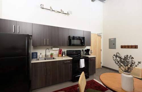 Westown Apartment | Discover Flexhome Fiserv: Family-Friendly 2BR Private Apt