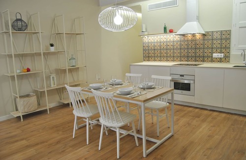 Old Town Apartment | Discover Cream Homes La Rambla: Rated 9.6, Family-Friendly Stay