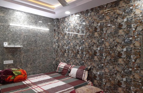 Lajpat Nagar Apartment | Explore Posh Lajpat Nagar: Private Apartment with Kitchen