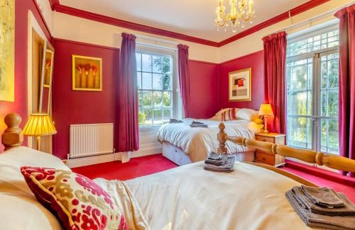 Wem House | Discover Comfort at Creamore Grove: Family & Pet Friendly