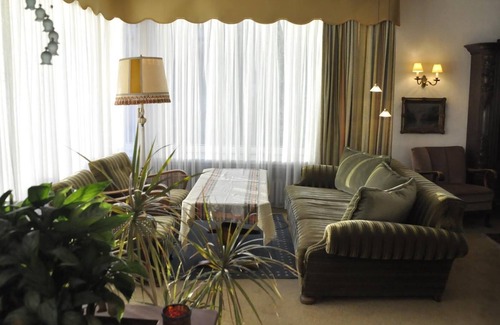 Mainz-Bingen Apartment | creative house for groups / seminars (8 persons +) 130m2, sun and Rhine view