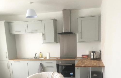 Creegh House | Experience Comfort at Cree River Cottage - Rated 9/10