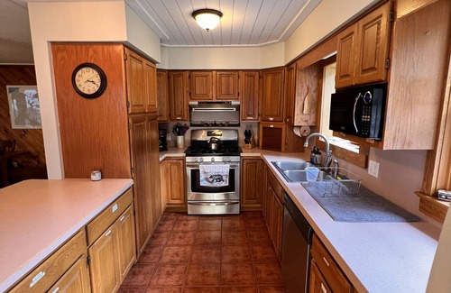 Hyner House | Discover Otter Lodge on Pine Creek with Private Creek Access