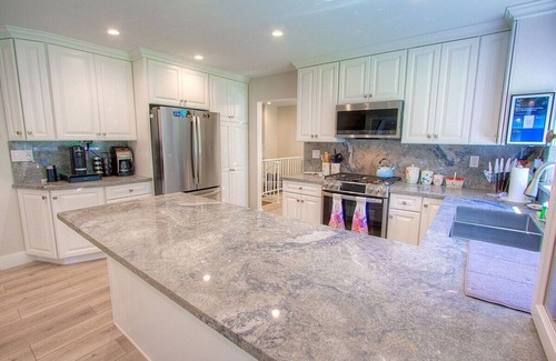 Tahoe Village House | Creek Side Summit: Family-Friendly Escape with Pool Access