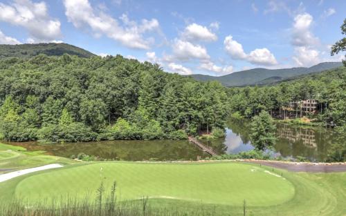 Big Canoe Apartment | Cozy Creek View Villa with Full Kitchen and Golf Course Views