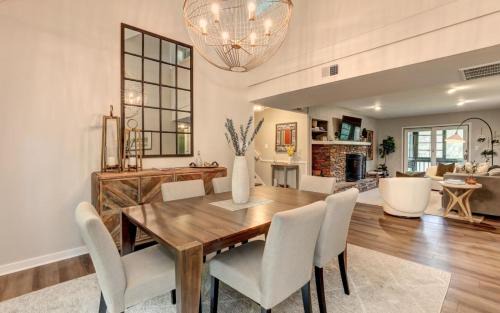 Big Canoe Apartment | Cozy Creek View Villa with Full Kitchen and Golf Course Views