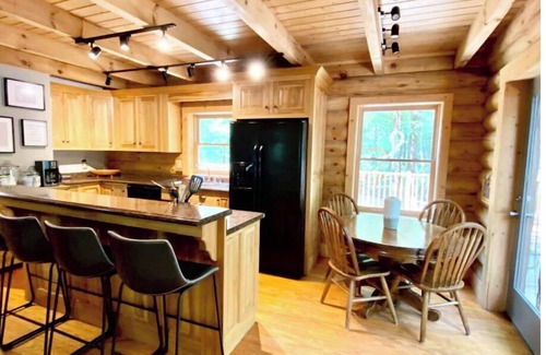 Mentone Cabin | Experience Creek Wood Reserve: Top-Rated Retreat in Mentone