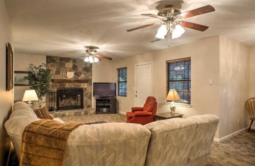Ooltewah House | Creekfront Cabin Near Chattanooga with Inviting Hot Tub