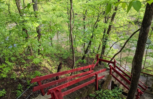 Gettysburg Cottage | Top-Rated Creekside Cabin with Ocean View & Family Amenities