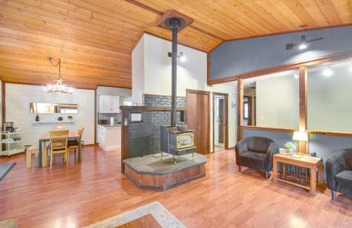 Downieville-Lawson-Dumont House | Creekside Cabin: Pet-Friendly Retreat Near Slopes & Spa