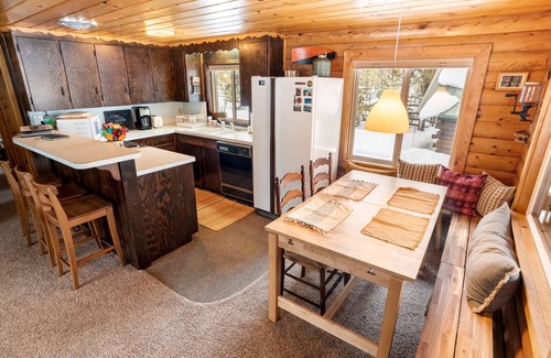Ketchum Cabin | Creekside Cabin: Family-Friendly Escape in Sawtooth Mountains