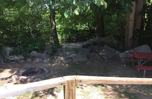 Bryson City Cabin | Top-Rated Creekside Cabins with Ocean View & Pet-Friendly Stay