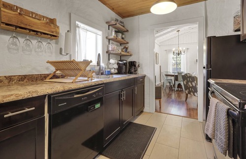 Wimberley Cottage | Creekside Cottage | Perfect Cabin with Spa & Creek Access