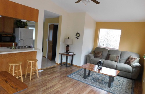 Nikiski House | Prime Creekside Cottage with Pool & Ocean Views