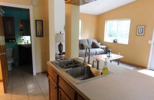 Nikiski House | Prime Creekside Cottage with Pool & Ocean Views