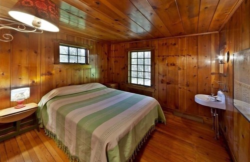 Milford Cabin | Relaxing Creekside Lodge with Pool & Spa on 575 Acres