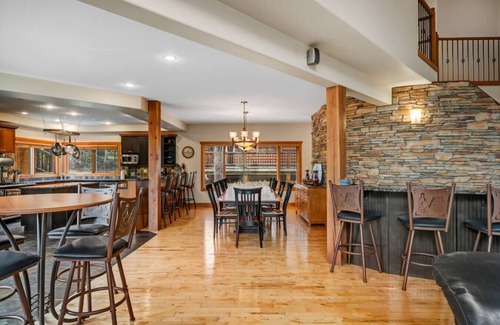 Forest Ridge Estates Cabin | Creekside Lodge | Hot Tub | Ski-Out | Pool Table