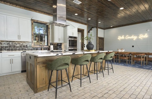 Pickens Cabin | Creekside Luxury: 7BR, Pool, Views & Pickle Ball