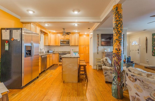 Tybee Island House | Creekside Paradise: Enjoy Pool, Hot Tub & Kayaking Fun