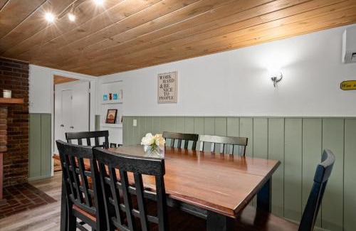 Sedona House | Pet-Friendly Creekside Retreat with Relaxing Hot Tub