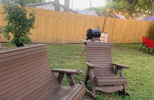 Boerne House | Perfect Creekside Retreat in Downtown Boerne for Couples