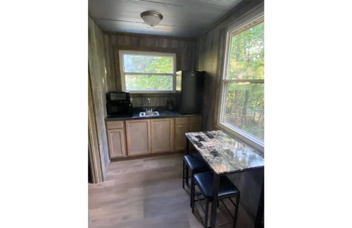 Peebles House | Creekside Tiny Home Getaway