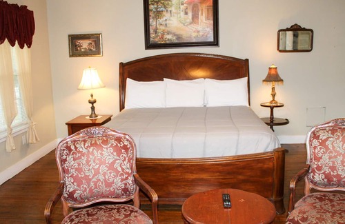 Salado Apartment | Creekside Willingham Suite
