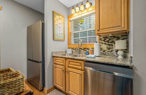Ellijay Cabin | Creeksong: Top-Rated Cabin with Pool and Gym in Ellijay