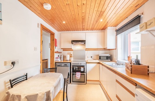 Eyemouth Cottage | Pet-Friendly Creel Cottage with Ocean View in Eyemouth