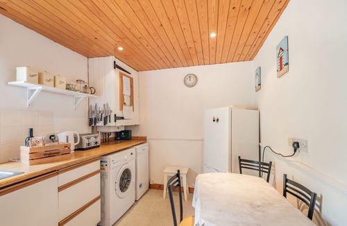 Eyemouth Cottage | Pet-Friendly Creel Cottage with Ocean View in Eyemouth