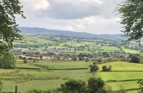 Castlederg House | Indulge in Comfort at Creevy Lodge - Guest Rated 10/10