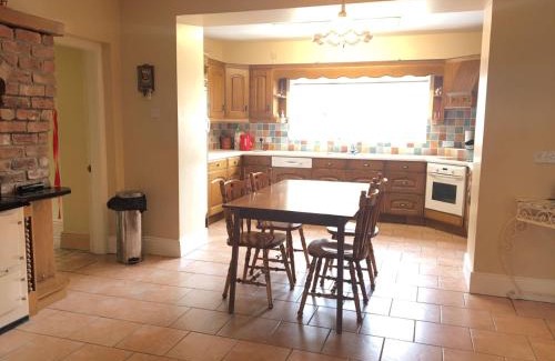Castlederg House | Indulge in Comfort at Creevy Lodge - Guest Rated 10/10