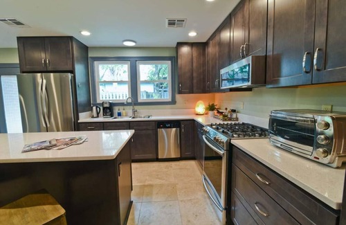 Gretna House | Spacious 3-Bedroom Retreat at Crescent Moon Villas