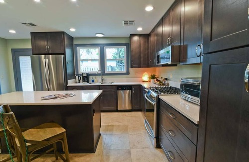 Gretna House | Spacious 3-Bedroom Retreat at Crescent Moon Villas