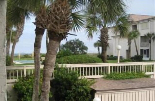 Crescent Beach Condo | Oceanfront Four Wind Condo at Crescent Beach - Perfect Getaway