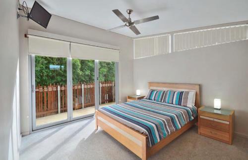 Crescent Head House | Relaxing Crescent Head Spa Villa with Hot Tub & Pet-Friendly