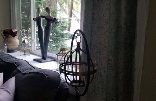 Hopewell House | Cozy Crescent Hills Entire House with Spa and Breakfast