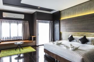Buriram Hotel | Relaxing Stay at Cresco Hotel Buriram with Pool & Spa