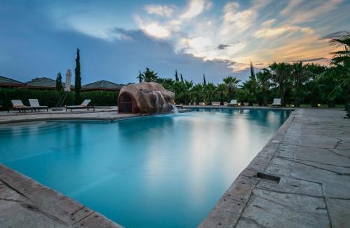 Jwaneng Hotel | Inviting Stay at Cresta Jwaneng with Pool and Breakfast