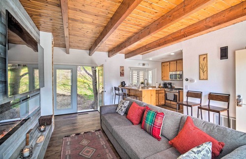 Crestline Cabin | Cozy Crestline Cabin: Deck, Pet-Friendly & Steps to Lake