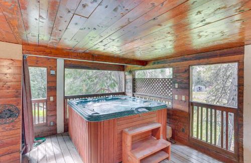 Crestline House | Cozy Crestline Retreat with Hot Tub Just Steps to Lake