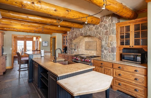 Granby Cabin | Ideal Venue for Micro Weddings & Memorable Small Events