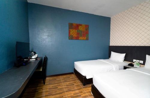 Medan Hotel | Budget-Friendly Stay at CREW EXPRESS Hotel with Breakfast