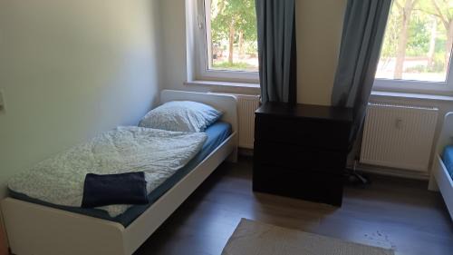 Merseburg Apartment | Comfortable 3-Room Apartments Near Leuna Werk with Balcony